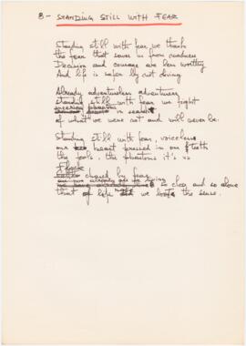 Tradução da letra da canção "Perfilados de Medo"